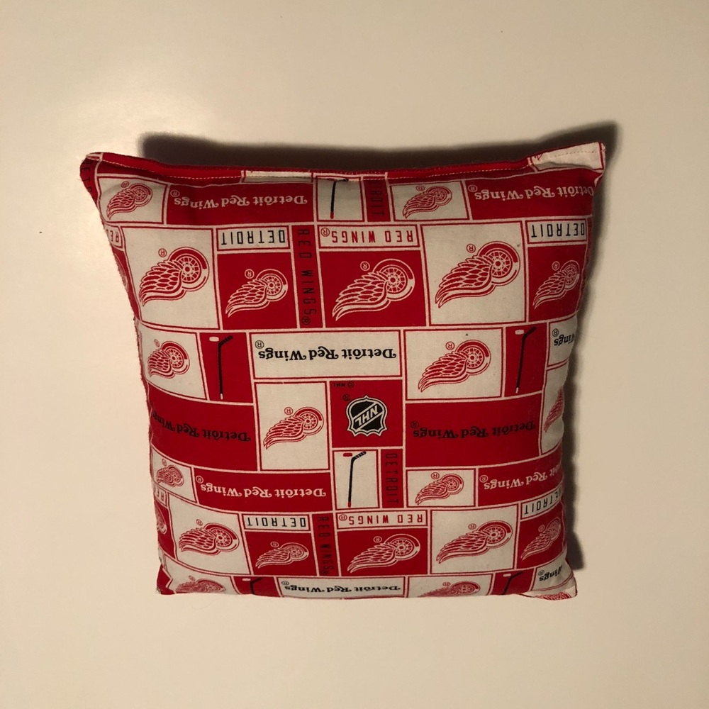Redwings pillow